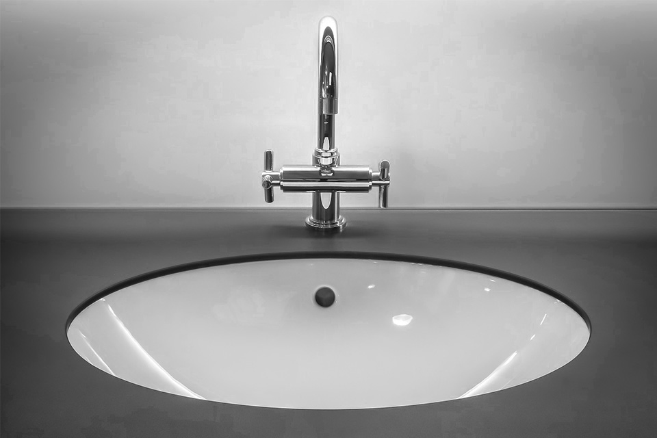Mi baño huele mal continuamente - El blog de fontanería, calefacción