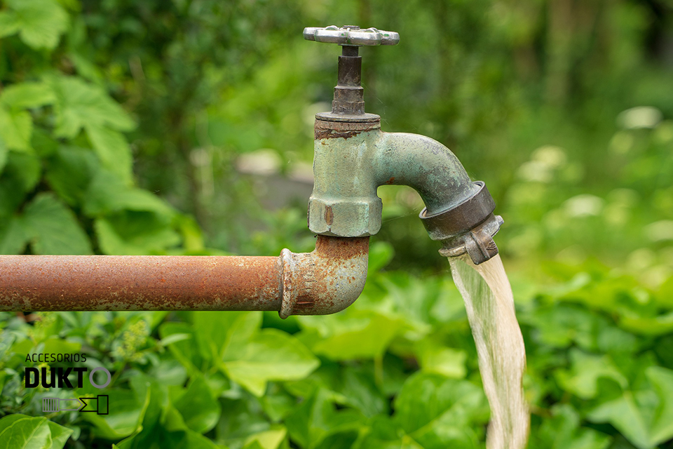 vendedor equilibrio lino Diferencias entre los tipos de grifos para jardín - El mejor blog de  fontanería, sanitarios y calefacción